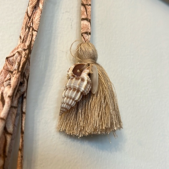 Who What Wear Kaia Cream/Tan Snakeskin Print tasseled spaghetti strap Romper NWT - Picture 5 of 11